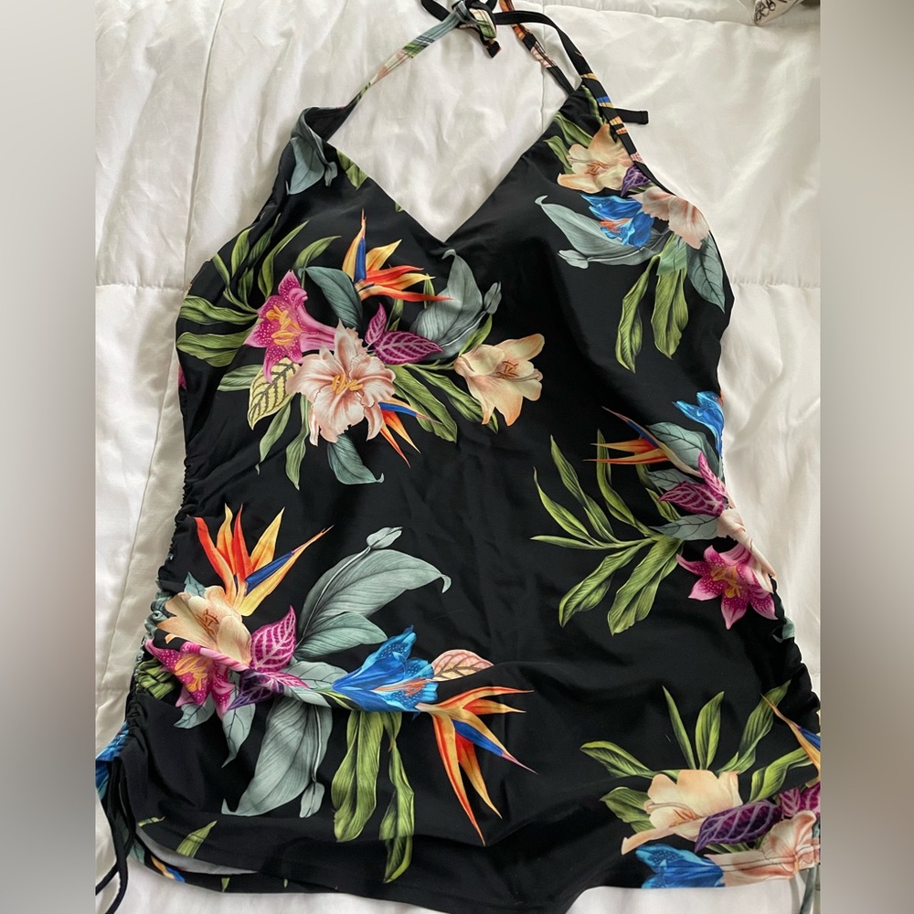 Kona Sol Tropical Floral Halter Tankini Bikini Top. Beachy. Size XL